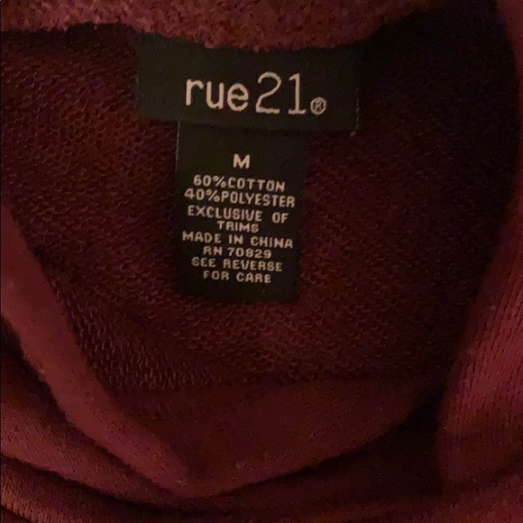 Button Sleeve Cropped Hoodie - Picture 4 of 5